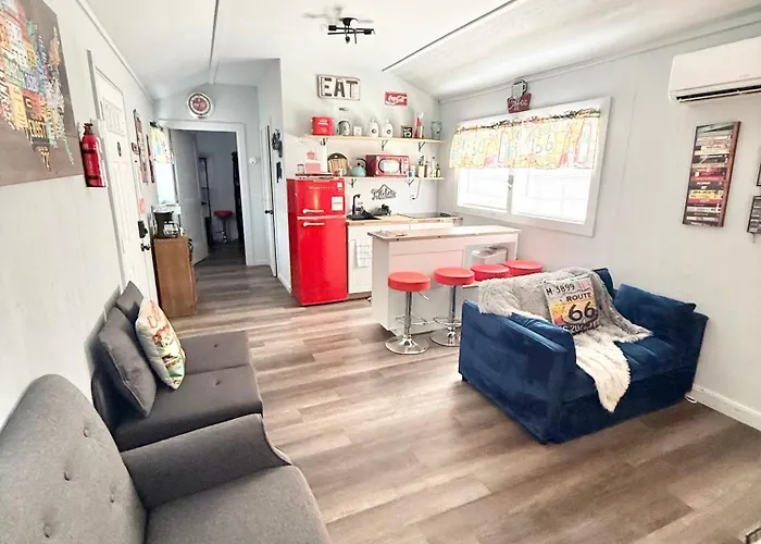 Charming Rt 66 Tiny Cabin-Mins To Main St